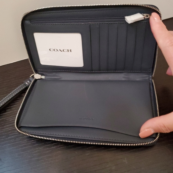 Coach Dempsey Large Phone Wallet In Signature Jacquard Witn Stripe And C… - Picture 10 of 13